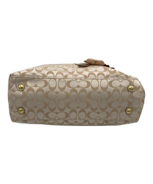 COACH（コーチ）COACH (コーチ) シグネチャー フローラルアップリケ トートバッグ ベージュの古着・服飾アイテム