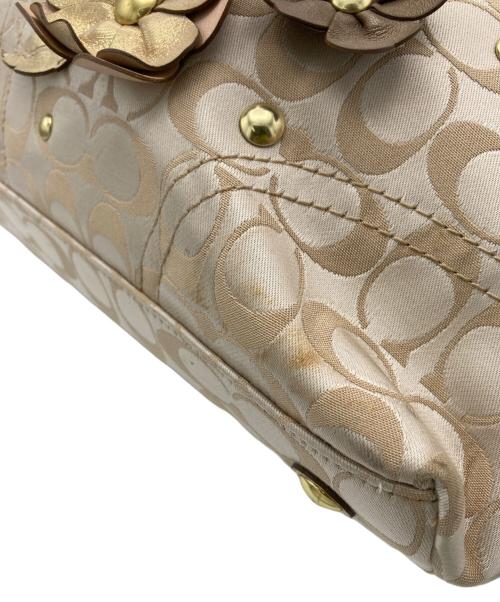 COACH（コーチ）COACH (コーチ) シグネチャー フローラルアップリケ トートバッグ ベージュの古着・服飾アイテム