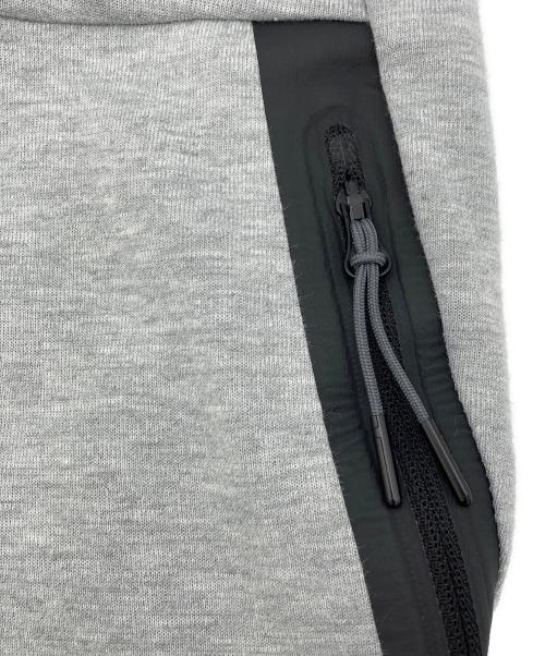 NIKE（ナイキ）NIKE (ナイキ) テックフリースジョガーパンツ グレー サイズ:Ⅿの古着・服飾アイテム