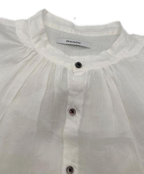 manon（マノン）manon (マノン) リネンタックブラウス ホワイトの古着・服飾アイテム