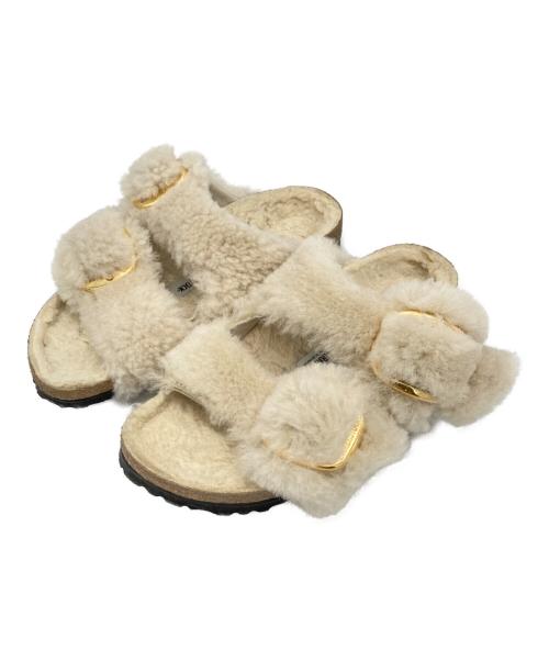 BIRKENSTOCK（ビルケンシュトック）BIRKENSTOCK (ビルケンシュトック) アリゾナ ビッグバックルテディ アイボリー サイズ:23cmの古着・服飾アイテム