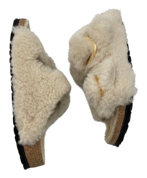 BIRKENSTOCK（ビルケンシュトック）BIRKENSTOCK (ビルケンシュトック) アリゾナ ビッグバックルテディ アイボリー サイズ:23cmの古着・服飾アイテム