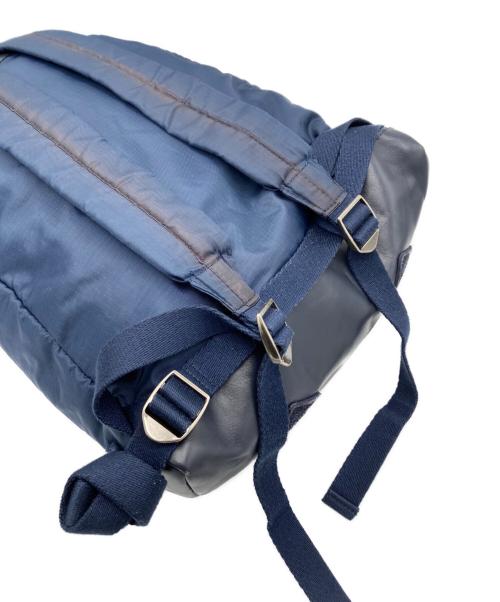 A.P.C.（アーペーセー）A.P.C. (アーペーセー) ナイロンレザー切替リュック ネイビーの古着・服飾アイテム