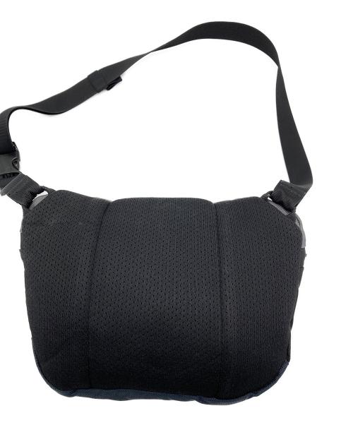 ARC'TERYX（アークテリクス）ARC'TERYX (アークテリクス) BEAMS (ビームス) マカ2.2ショルダーバッグ グレーの古着・服飾アイテム