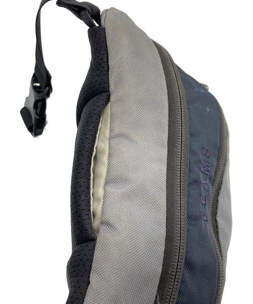 ARC'TERYX（アークテリクス）ARC'TERYX (アークテリクス) BEAMS (ビームス) マカ2.2ショルダーバッグ グレーの古着・服飾アイテム