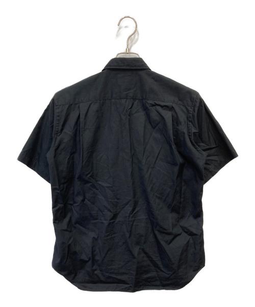 COMME des GARCONS HOMME PLUS（コムデギャルソンオムプリュス）COMME des GARCONS HOMME PLUS (コムデギャルソンオムプリュス) RUFFLE PANEL SHORT SLEEVE SHIRT ブラック サイズ:XSの古着・服飾アイテム