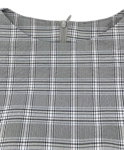 MACKINTOSH PHILOSOPHY（マッキントッシュ フィロソフィー）MACKINTOSH PHILOSOPHY (マッキントッシュ フィロソフィー) 半袖サッカーブラウス グレー サイズ:Sの古着・服飾アイテム