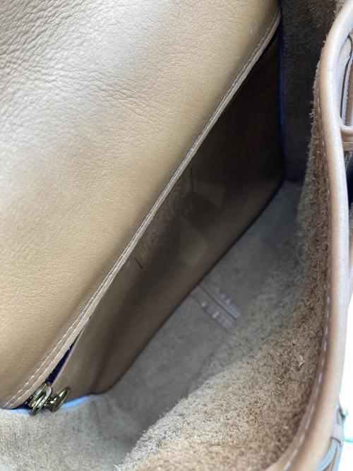 COACH（コーチ）COACH (コーチ) ターンロックショルダーバッグ ベージュの古着・服飾アイテム