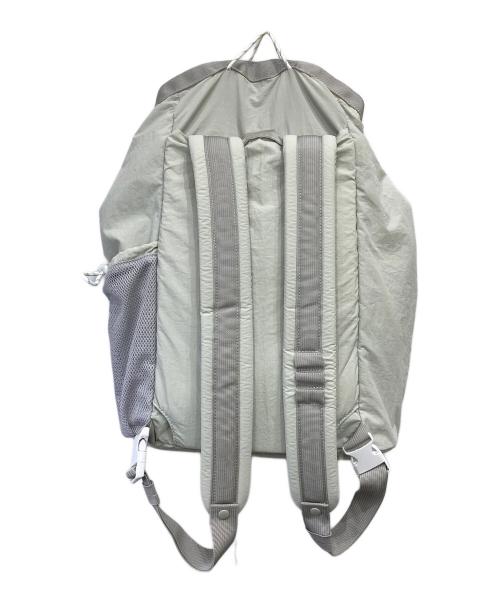 emmi（エミ）emmi (エミ) 撥水マルチパーパスバックパック アイボリーの古着・服飾アイテム