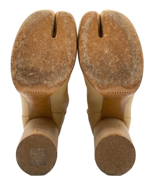 Maison Margiela（メゾンマルジェラ）Maison Margiela (メゾンマルジェラ) Tabi Platform Boots ベージュ サイズ:24.5cmの古着・服飾アイテム