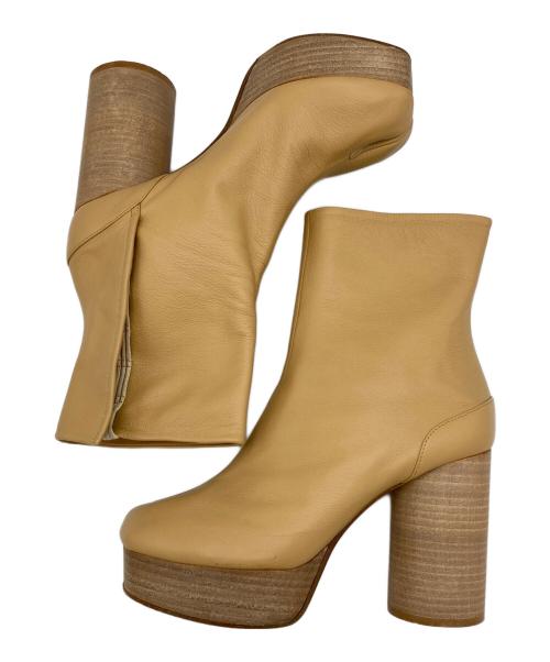 Maison Margiela（メゾンマルジェラ）Maison Margiela (メゾンマルジェラ) Tabi Platform Boots ベージュ サイズ:24.5cmの古着・服飾アイテム