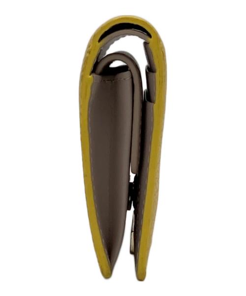 FURLA（フルラ）FURLA (フルラ) 2つ折り財布 イエローの古着・服飾アイテム