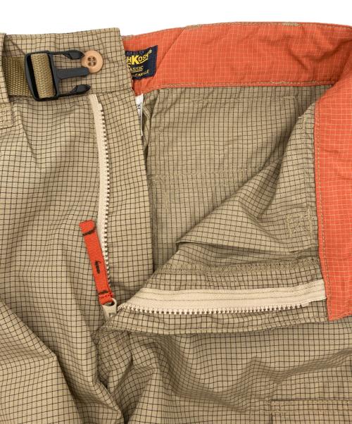 OSH KOSH（オシュコシュ）OSH KOSH (オシュコシュ) ナイロンギミックパンツ ブラウン サイズ:Mの古着・服飾アイテム