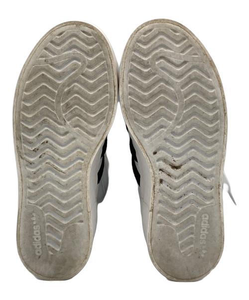 adidas（アディダス）adidas (アディダス) スニーカー ホワイト サイズ:23.5cmの古着・服飾アイテム