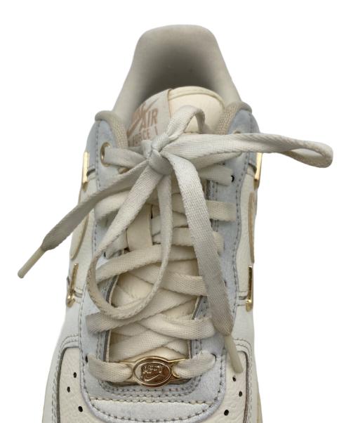 NIKE（ナイキ）NIKE (ナイキ) Air Force 1 LOW '07 LX ホワイト サイズ:24cmの古着・服飾アイテム