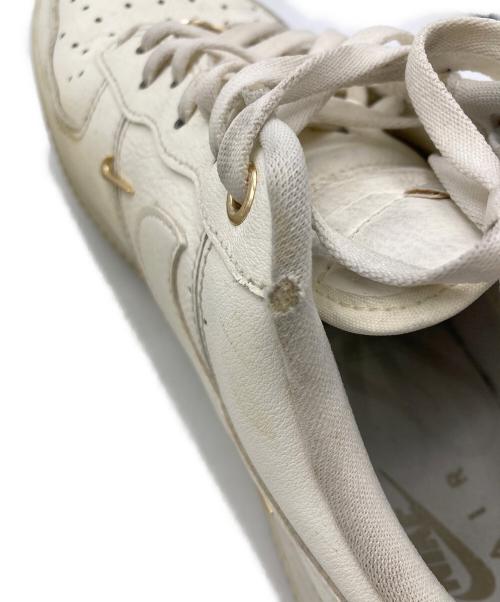 NIKE（ナイキ）NIKE (ナイキ) スニーカー ホワイト サイズ:27ｃｍの古着・服飾アイテム