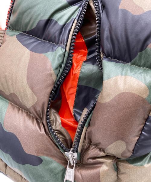 MONCLER（モンクレール）MONCLER (モンクレール) ダウンジャケット カーキ サイズ:表記なしの古着・服飾アイテム