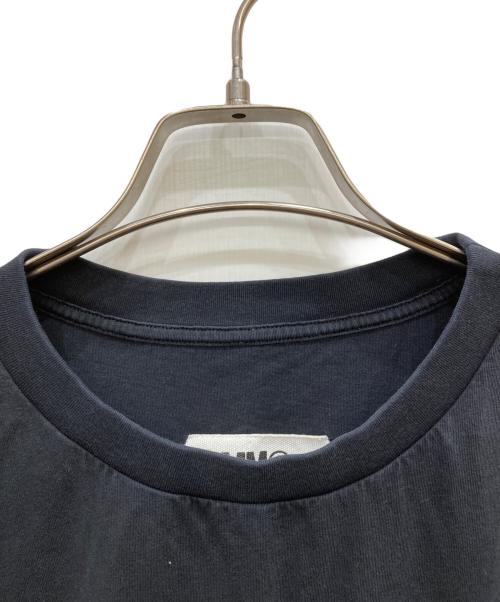 MM6 Maison Margiela（エムエムシックスメゾンマルジェラ）MM6 Maison Margiela (エムエムシックスメゾンマルジェラ) ナンバーロゴTシャツ ブラック サイズ:Sの古着・服飾アイテム