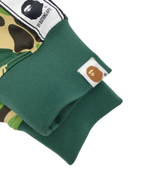 A BATHING APE（アベイシングエイプ）A BATHING APE (アベイシングエイプ) カモフラトラックジャケット グリーン サイズ:Mの古着・服飾アイテム