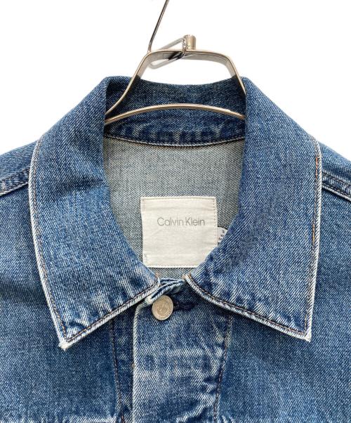 Calvin Klein（カルバンクライン）Calvin Klein (カルバンクライン) トラッカージャケット インディゴ サイズ:Mの古着・服飾アイテム