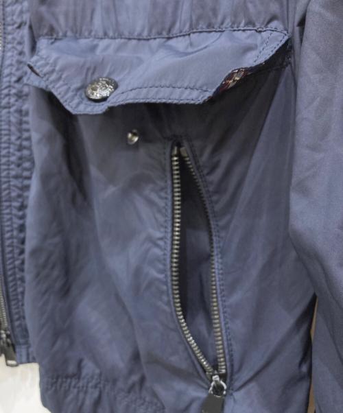 BURBERRY BLACK LABEL（バーバリーブラックレーベル）BURBERRY BLACK LABEL (バーバリーブラックレーベル) ナイロンフーデッドジャケット ネイビー サイズ:Lの古着・服飾アイテム