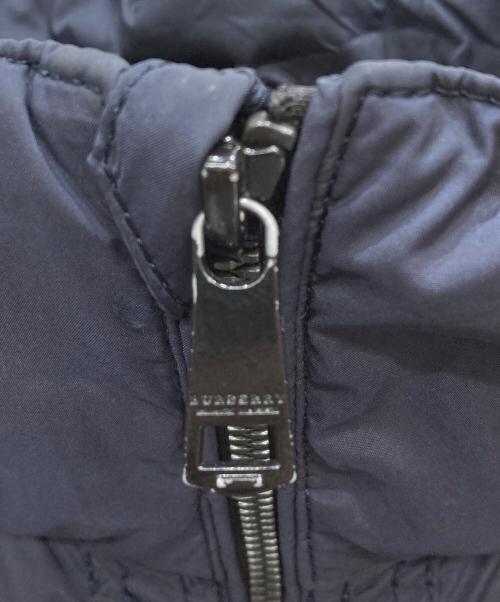 BURBERRY BLACK LABEL（バーバリーブラックレーベル）BURBERRY BLACK LABEL (バーバリーブラックレーベル) ナイロンフーデッドジャケット ネイビー サイズ:Lの古着・服飾アイテム