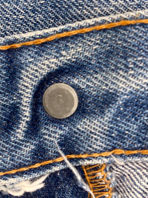 LEVI'S（リーバイス）LEVI'S (リーバイス) デニムパンツ インディゴ サイズ:W30の古着・服飾アイテム