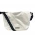 Supreme（シュプリーム）の古着「Small Messenger Bag」｜ホワイト