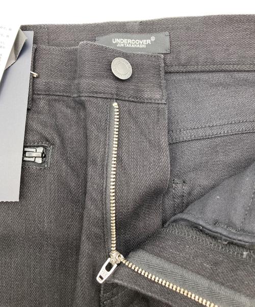 UNDERCOVER（アンダーカバー）UNDERCOVER (アンダーカバー) ストレッチカツラギ ニーピラスタッズ スリムパンツ ブラック サイズ:1 未使用品の古着・服飾アイテム