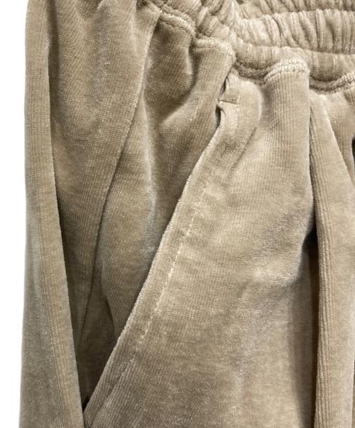 Graphpaper（グラフペーパー）Graphpaper (グラフペーパー) Compact Velour Easy Pants ベージュ サイズ:SIZE1の古着・服飾アイテム