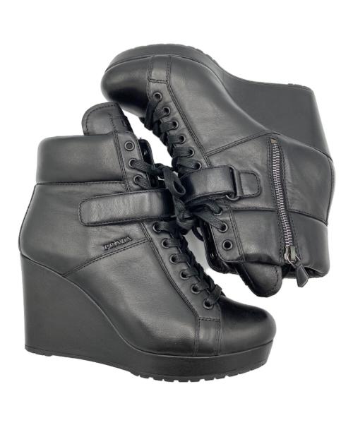 PRADA（プラダ）PRADA (プラダ) Nappa Aviator Black Wedge Boots ブラック サイズ:24.5cmの古着・服飾アイテム