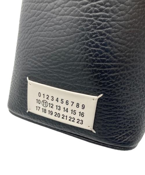 Maison Margiela（メゾンマルジェラ）Maison Margiela (メゾンマルジェラ) チェーンショルダーバケットバッグ ブラックの古着・服飾アイテム