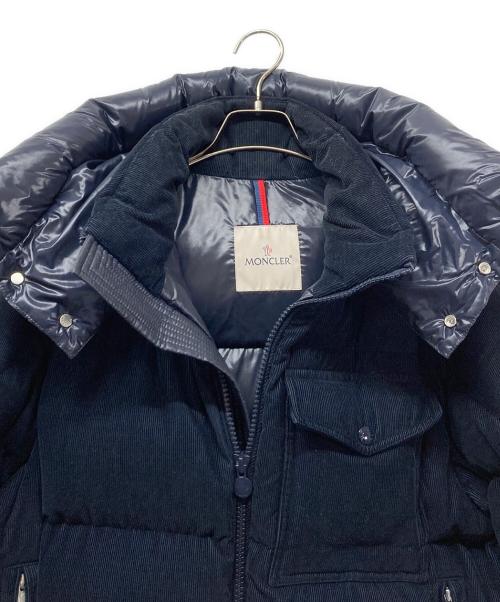 MONCLER（モンクレール）MONCLER (モンクレール) ダウンジャケット/VIGNEMALE/F20911B58000 ネイビー サイズ:2の古着・服飾アイテム