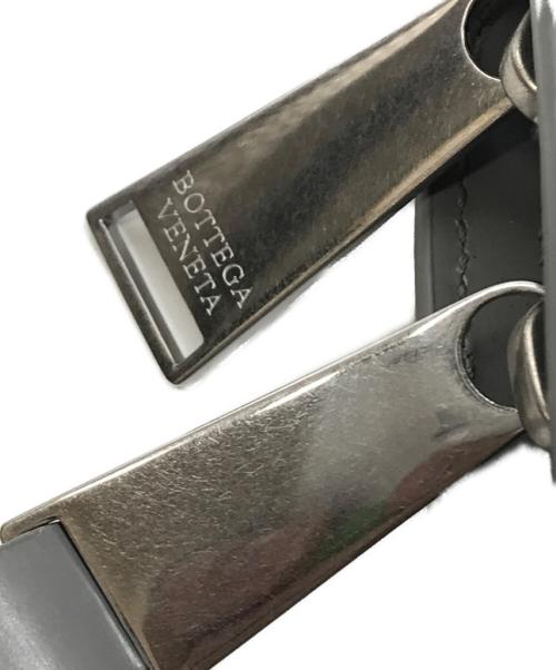 BOTTEGA VENETA（ボッテガベネタ）BOTTEGA VENETA (ボッテガベネタ) イントレチャート クラッチバッグ  グレーの古着・服飾アイテム