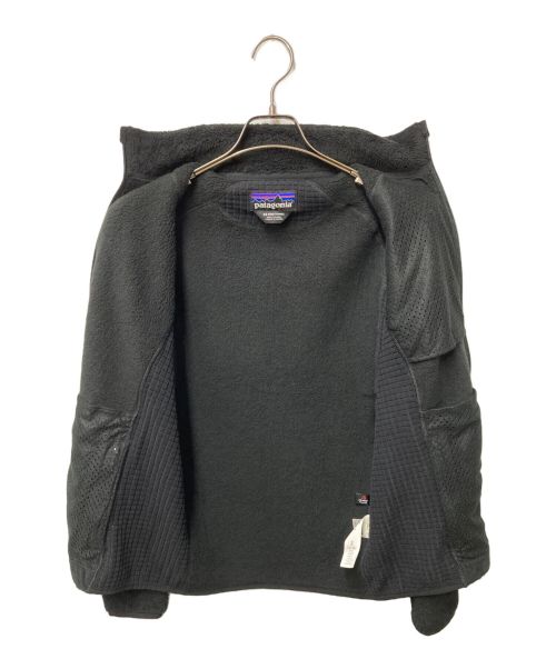 Patagonia（パタゴニア）Patagonia (パタゴニア) Men's R2 Jaket Patagonia パタゴニア フリース アウトドア POLARTEC ポーラーテック 25139 ブラック サイズ:XSの古着・服飾アイテム