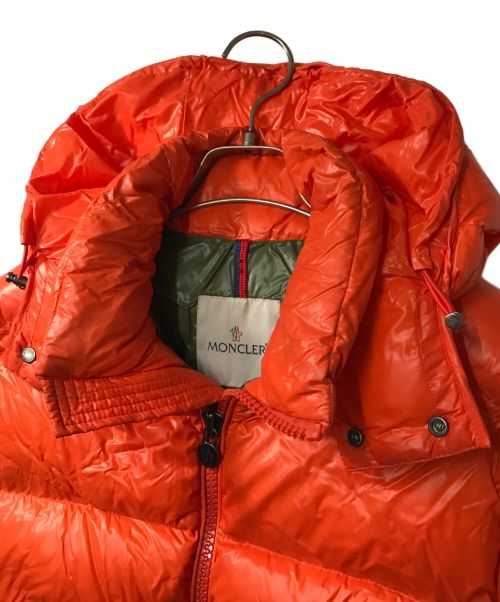 MONCLER（モンクレール）MONCLER (モンクレール) MAYA フーデットダウンジャケット C20914036605 68950 オレンジ サイズ:1の古着・服飾アイテム