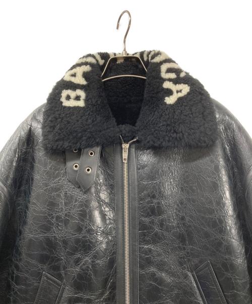 BALENCIAGA（バレンシアガ）BALENCIAGA (バレンシアガ) 17AW シアリングボンバージャケット ラムレザージャケット クラック加工 ムートンジャケット ガーメントケース付 534874 ブラック サイズ:48の古着・服飾アイテム