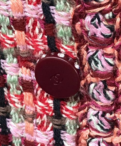 CHANEL（シャネル）CHANEL (シャネル) ツイードノーカラージャケット CHANEL シャネル フランス製 02P  シャネルツイード P19135V11057 レッド サイズ:46の古着・服飾アイテム