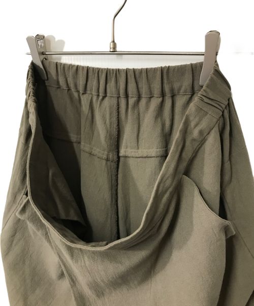 evam eva（エヴァムエヴァ）evam eva (エヴァムエヴァ) コットンテーパードパンツ/イージーパンツ/日本製/E192T003 ブラウン サイズ:Ｍの古着・服飾アイテム