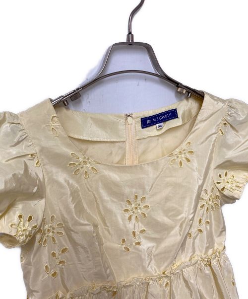 M'S GRACY（エムズグレイシー）M'S GRACY (エムズグレイシー) カットワークワンピース M'S GRACY エムズグレイシー パフスリーブ ギャザー 日本製 KN-921302-2 イエロー サイズ:38の古着・服飾アイテム