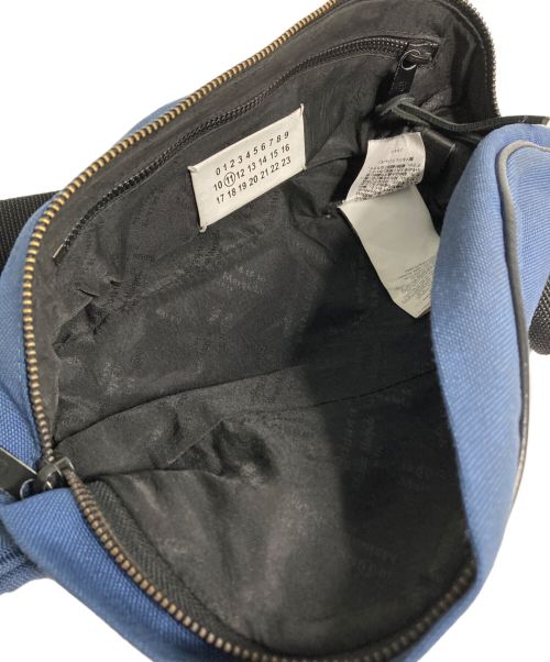 Maison Margiela 11（メゾンマルジェラ 11）Maison Margiela 11 バムバッグ/ボディバッグ/ウエストポーチ/S55WB0072 PR253/Maison Margiela 11/メゾンマルジェラ11/Made in Italy ブルー×ブラックの古着・服飾アイテム