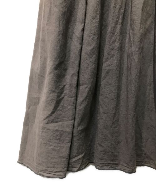 evam eva（エヴァムエヴァ）evam eva (エヴァムエヴァ) gather robe ギャザーローブ evam eva エヴァムエヴァ 日本製 E201T113 グレー サイズ:2の古着・服飾アイテム