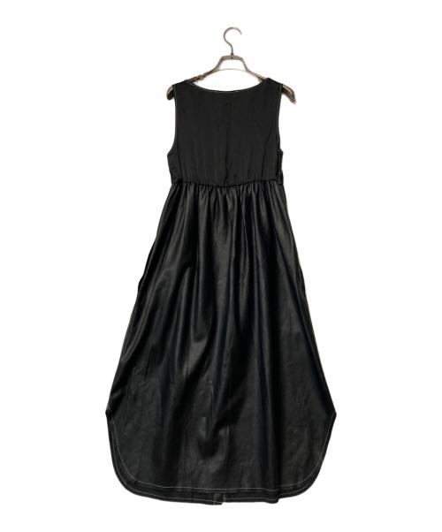 HACHE（アッシュ）HACHE (アッシュ) 切替ノースリーブワンピース ブラック サイズ:42の古着・服飾アイテム