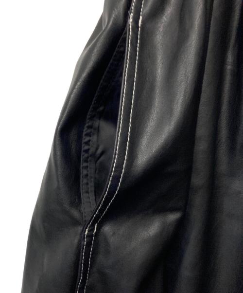 HACHE（アッシュ）HACHE (アッシュ) 切替ノースリーブワンピース ブラック サイズ:42の古着・服飾アイテム