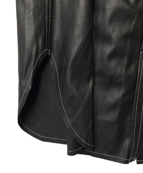 HACHE（アッシュ）HACHE (アッシュ) 切替ノースリーブワンピース ブラック サイズ:42の古着・服飾アイテム