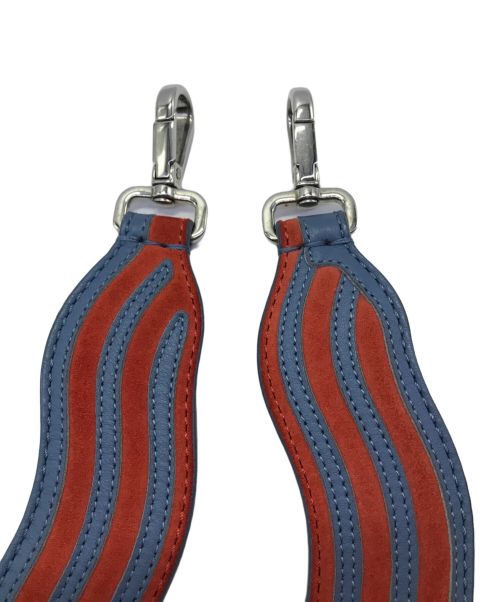 FENDI（フェンディ）FENDI (フェンディ) レザーショルダーストラップ FENDI/フェンディ オレンジ×ブルーの古着・服飾アイテム