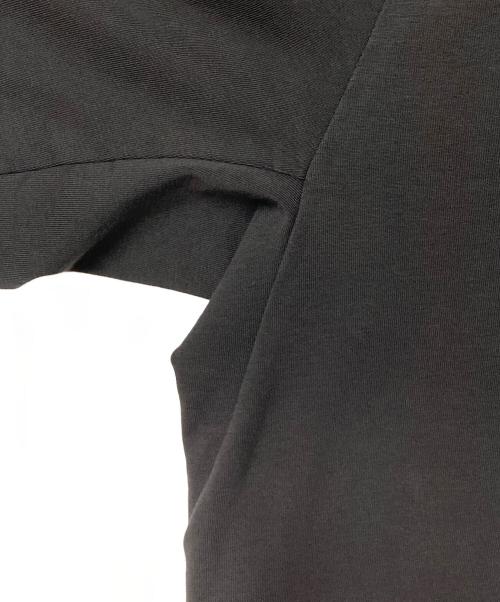 ARC'TERYX（アークテリクス）ARC'TERYX (アークテリクス) Captive Downword T-Shirts/キャプティブ ダウンワード Tシャツ ブラック サイズ:Mの古着・服飾アイテム