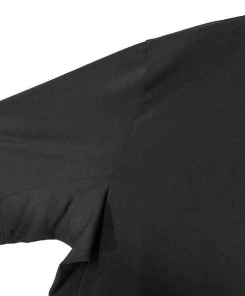 ARC'TERYX（アークテリクス）ARC'TERYX (アークテリクス) Captive Downword T-Shirts/キャプティブ ダウンワード Tシャツ ブラック サイズ:Mの古着・服飾アイテム