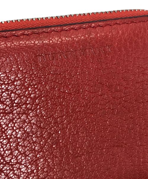 BURBERRY（バーバリー）BURBERRY (バーバリー) コインケース BURBERRY/バーバリー レッド カラビナ レッド サイズ:下記参照の古着・服飾アイテム