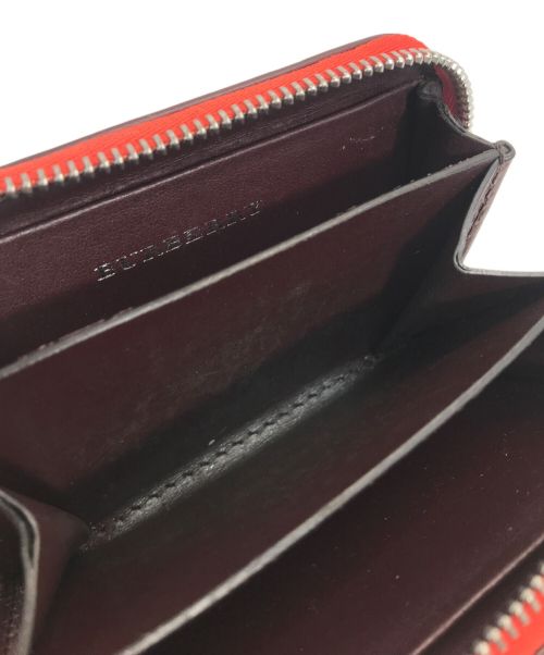 BURBERRY（バーバリー）BURBERRY (バーバリー) コインケース BURBERRY/バーバリー レッド カラビナ レッド サイズ:下記参照の古着・服飾アイテム